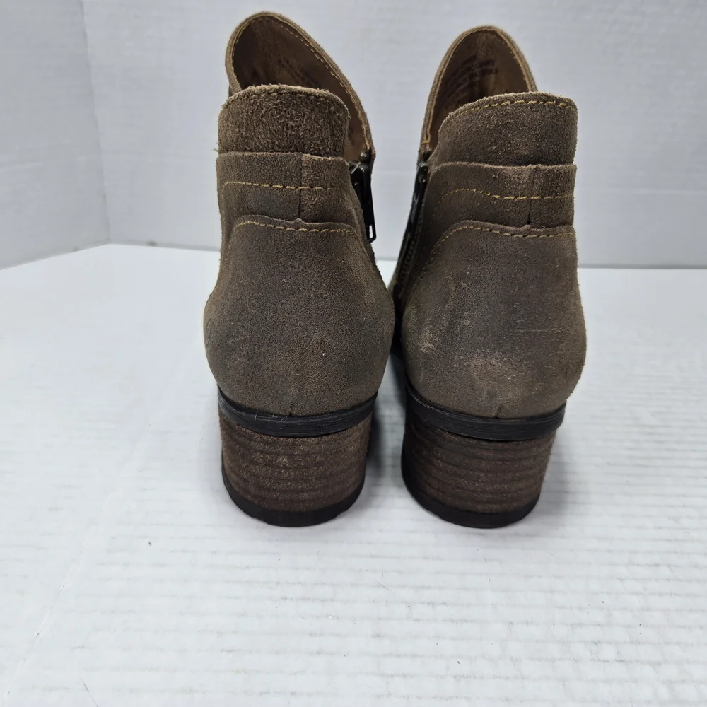 Born Malta II Zip-up Chelsea Taupe Distressed Taupe Ankle Booties Boots Size 6.5 - Picture 5 of 11